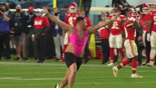 Full Video Super Bowl 55 Streaker with Kevin Harlan amp Kurt Warner on the call [upl. by Shel]