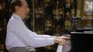 VLADIMIR HOROWITZ PLAYS SCRIABIN quotVerse la flammequot [upl. by Iverson]