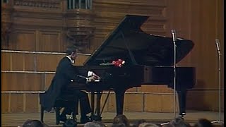 Mikhail Pletnev plays GlinkaBalakirev The Lark  video 1983 [upl. by Erodroeht50]