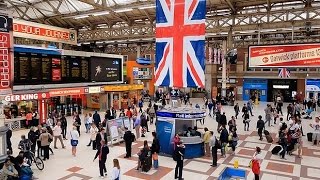 A Walk Through The London Victoria Station London England [upl. by Annawek]